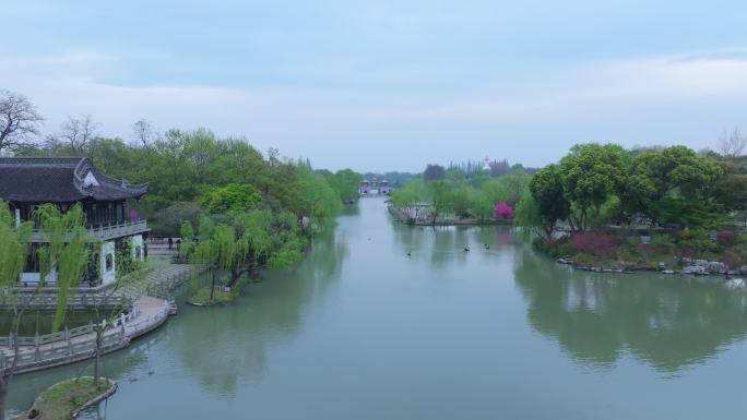 航拍烟雨江南扬州瘦西湖风景区