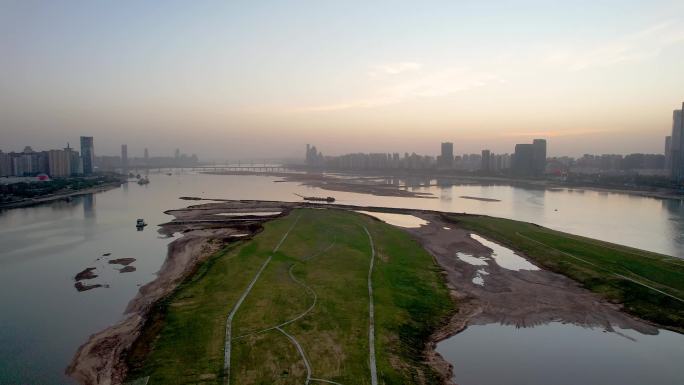 南昌滕王阁城市风光日落夕阳赣江风景航拍