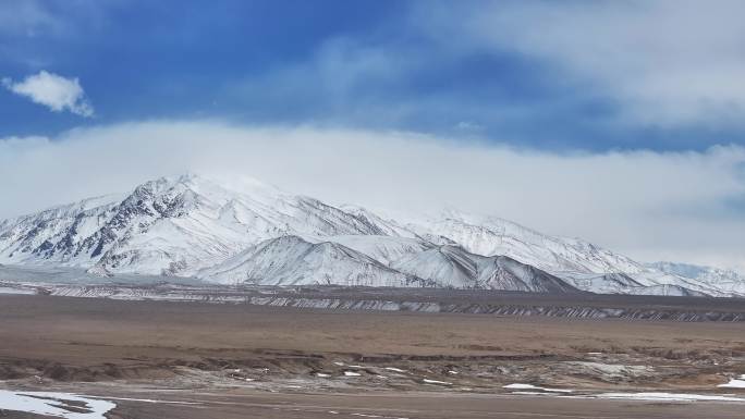 新疆帕米尔高原雪山航拍