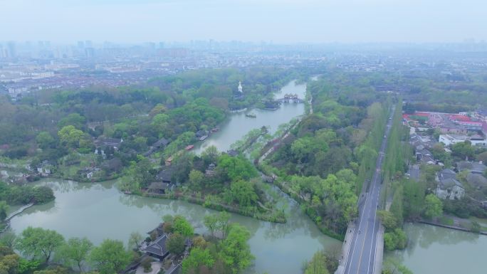 航拍烟雨江南扬州瘦西湖风景区