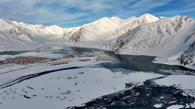 新疆帕米尔高原昆仑雪山白沙湖航拍