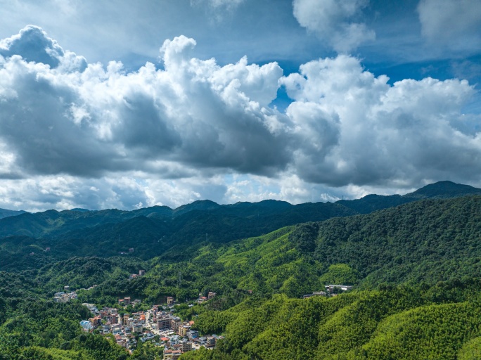 南昆山大景山区云雾风起云涌延时摄影