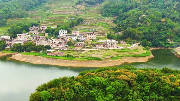 大山水库山村航拍