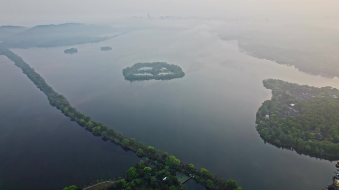 水墨西湖 苏堤三潭印月