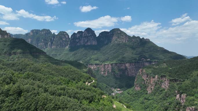 太行山蓝天白云风光延时大景