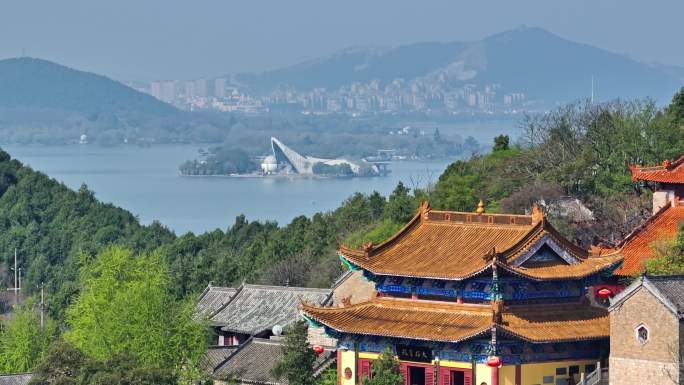 航拍春天云龙湖兴化禅寺,徐州旅游寺庙