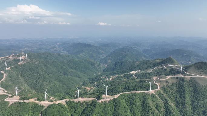 冠云山 航拍 云端拍摄山脉、风力发电