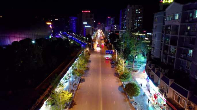 4K航拍县城夜景城市道路