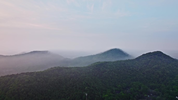 云雾山峰