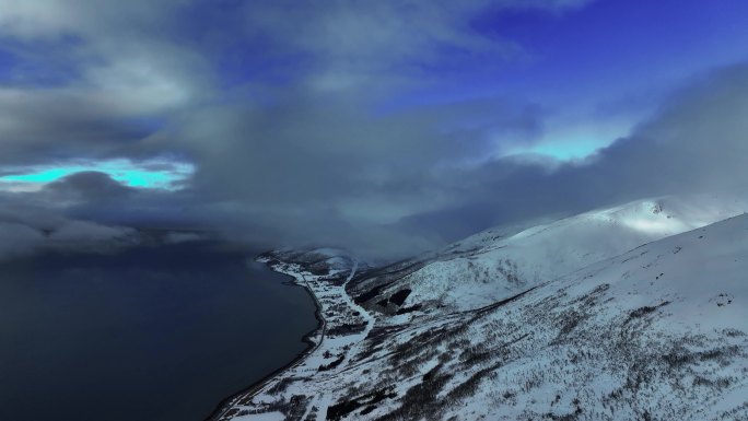 4K航拍北欧挪威特罗姆瑟冰湖雪景美景