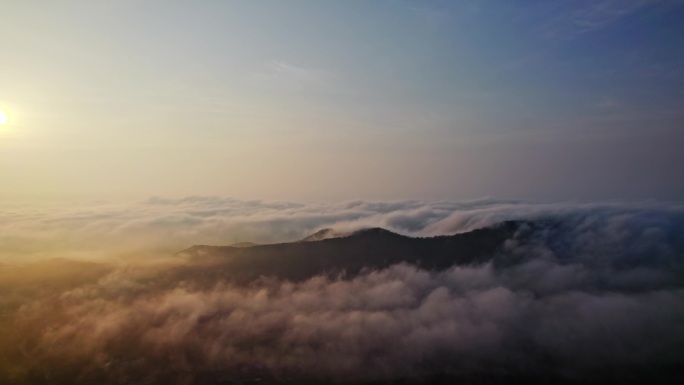 云雾山峰