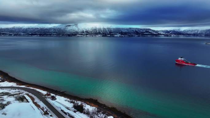 4K航拍北欧挪威特罗姆斯冰湖自然风光