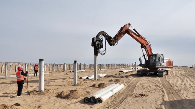 光伏设备立水泥柱子新能源沙漠治理光伏发电