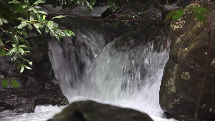 山泉水素材