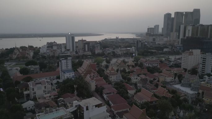 航拍东南亚柬埔寨首都金边湄公河日出日落