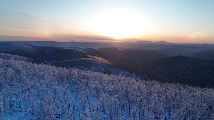 航拍大兴安岭林海雪原暮色