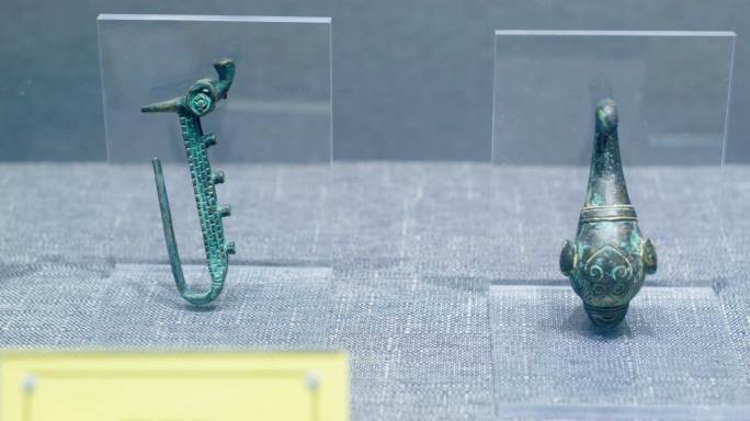 战国时期青铜饰品青铜武器