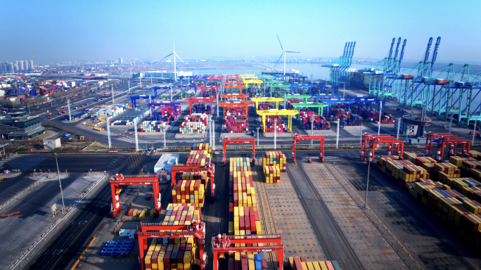 航拍天津港 港口延时 集装箱 忙碌的港口