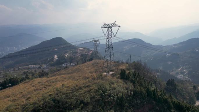 4K山区电力输送输电塔基建航拍视频