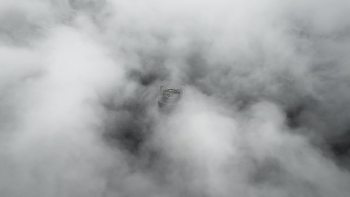 上海白玉兰大厦建筑写字楼平流雾航拍空镜头