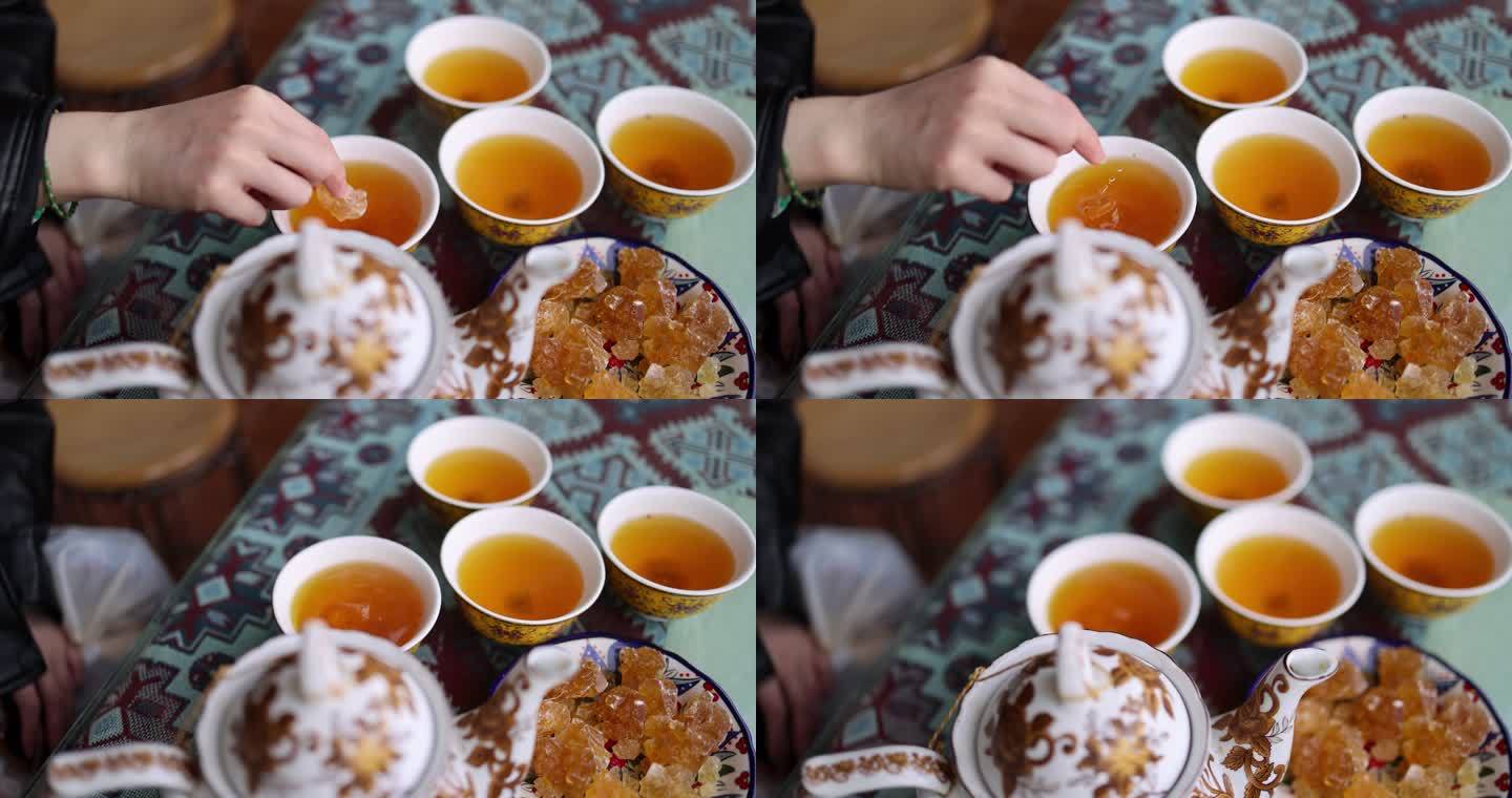 （慢镜）新疆古老的百年老茶馆泡茶倒茶