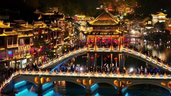 4K 航拍湖南凤凰古城夜景1