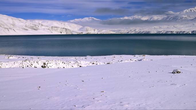 新疆帕米尔高原昆仑雪山白沙湖地拍