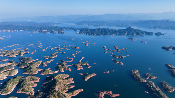 鸟瞰千岛湖群岛