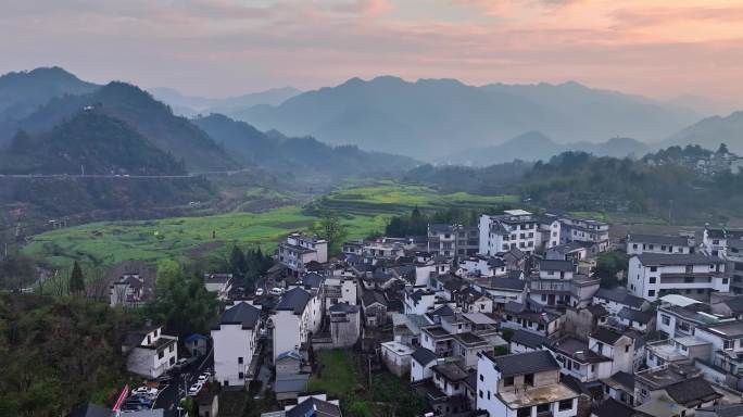 山间 大山 阳光 清晨 晨雾 梯田