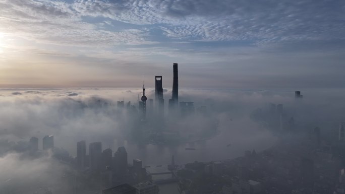 上海陆家嘴日出云海平流雾航拍