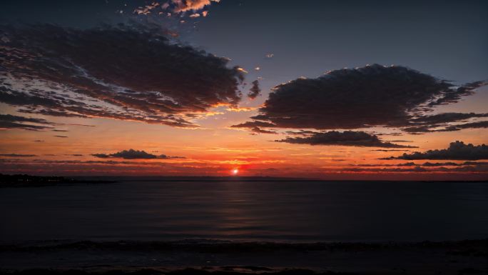 日落黄昏海边浪漫夕阳西下