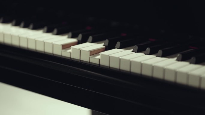 自动钢琴键弹奏45度