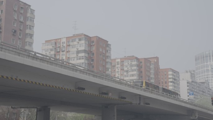 北京国贸CBD环境人行道大桥人流车流