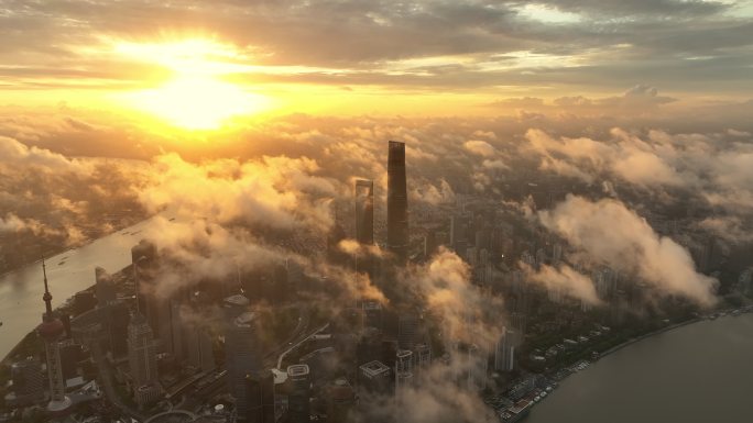 上海日出 太阳升起 陆家嘴金融城 云雾
