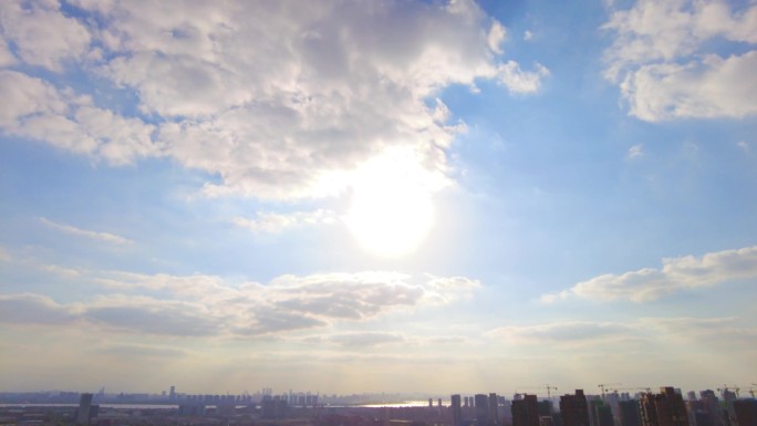 城市夕阳西下蓝天白云延时风景视频素材