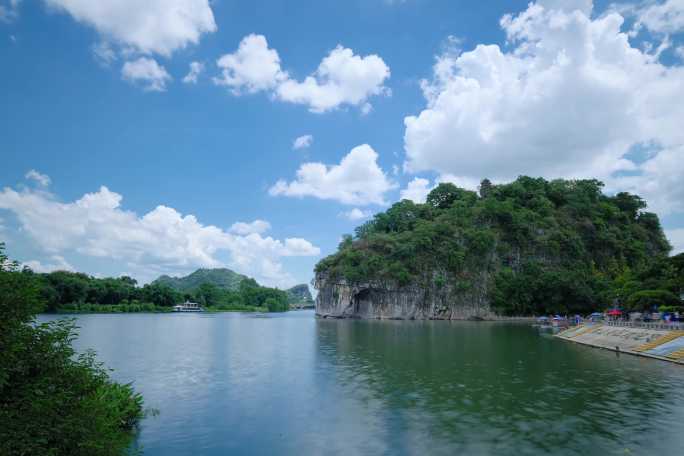 广西桂林山水象鼻山漓江风景延时