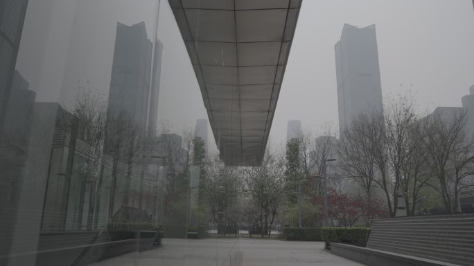 北京国贸CBD环境花开春天美景