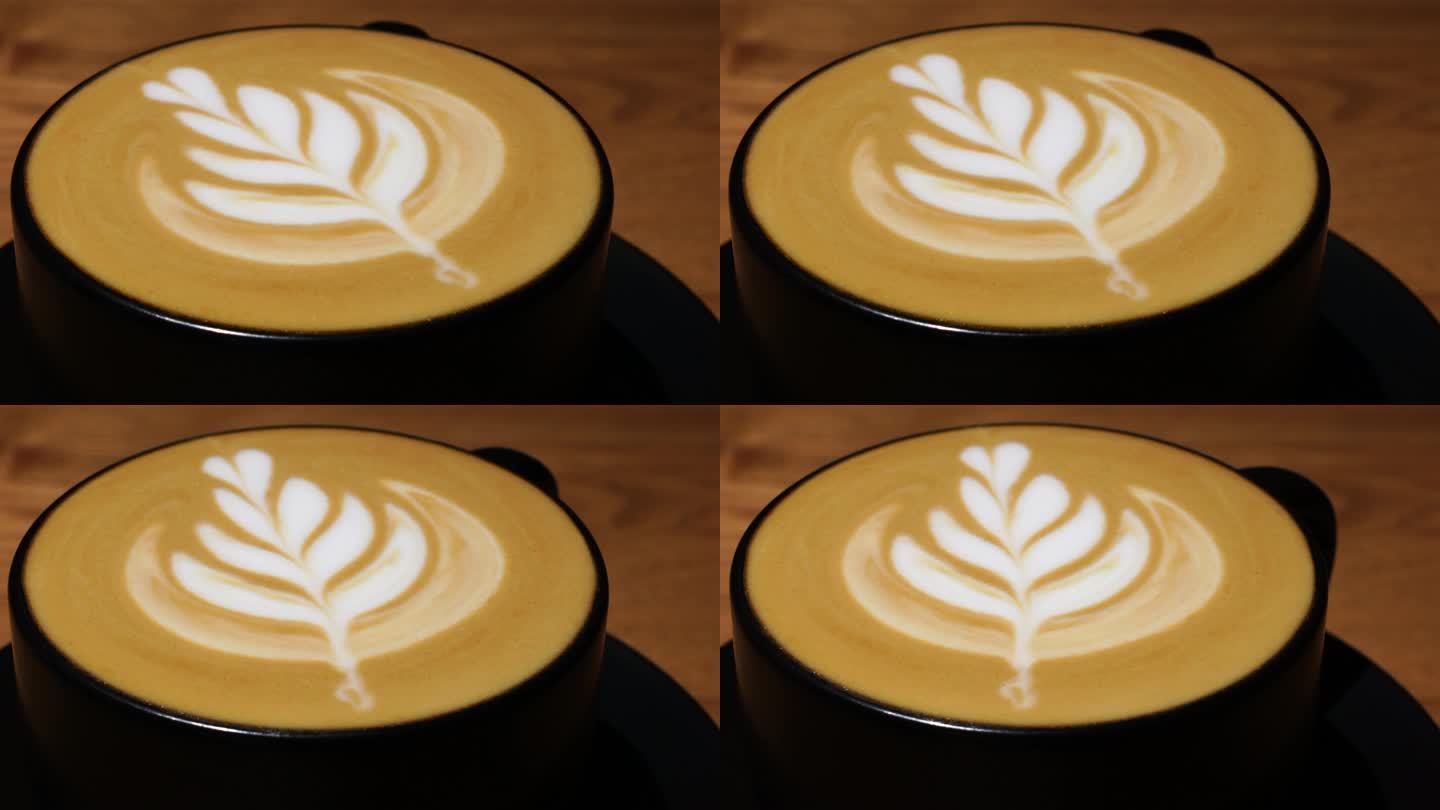 郁金香图案拉花的咖啡，咖啡的拉花艺术