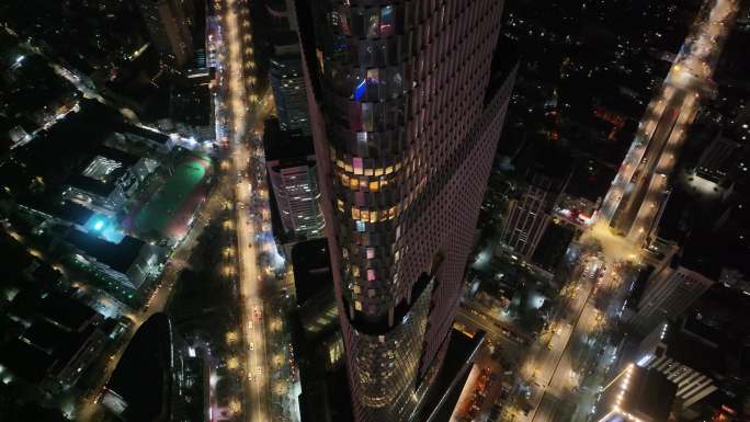 南京市鼓楼区绿地中心紫峰大厦夜景航拍夜晚