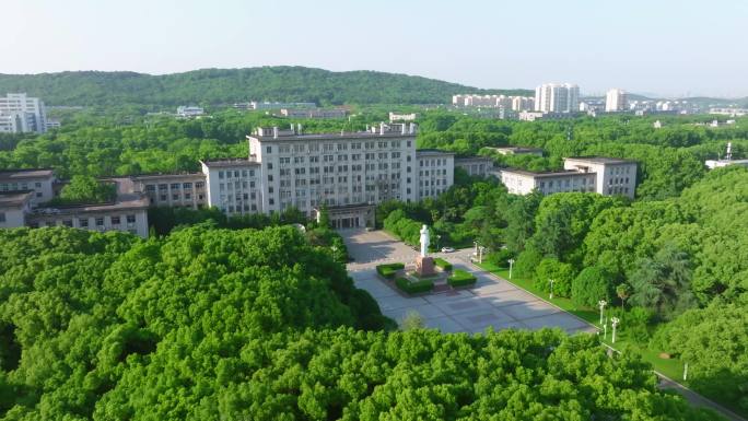 华中科技大学