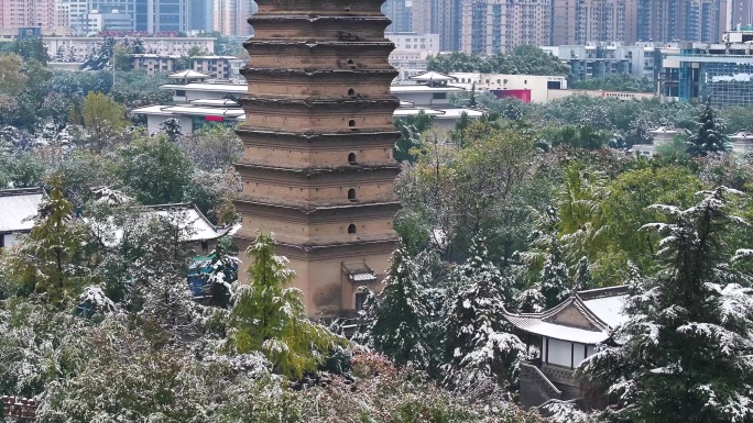 航拍西安大雁塔大慈恩寺雪景