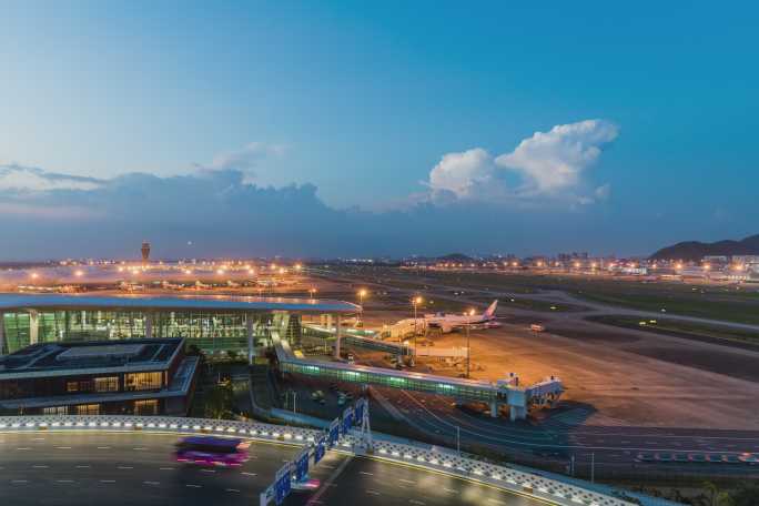 深圳机场航站楼停机坪飞机滑行起飞降落