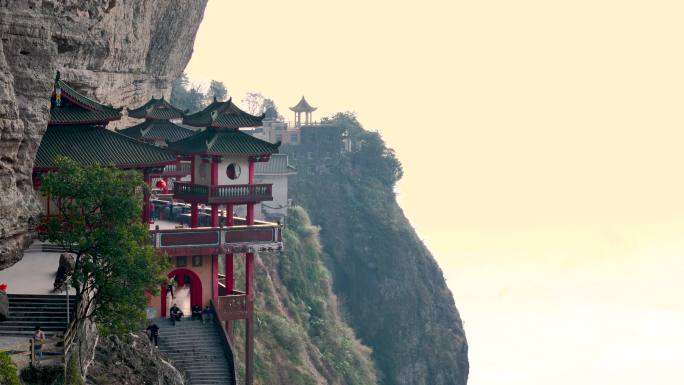 4K航拍漳州灵通山悬空寺