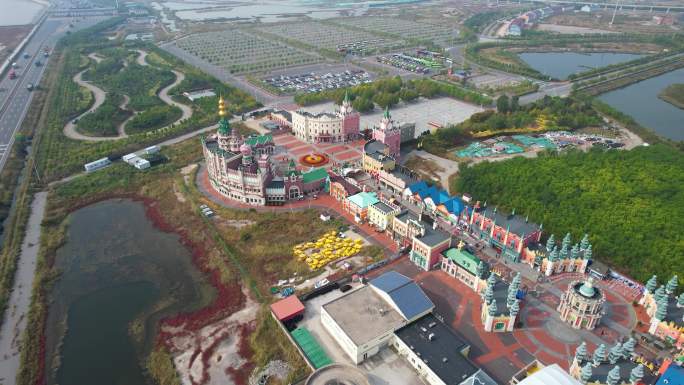 天津滨海新区泰达航母生态城秋季风光航拍