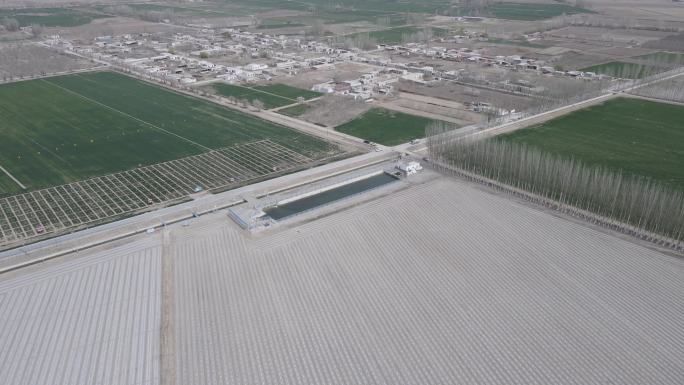 新疆阿瓦提乡村耕地春天耕种航拍