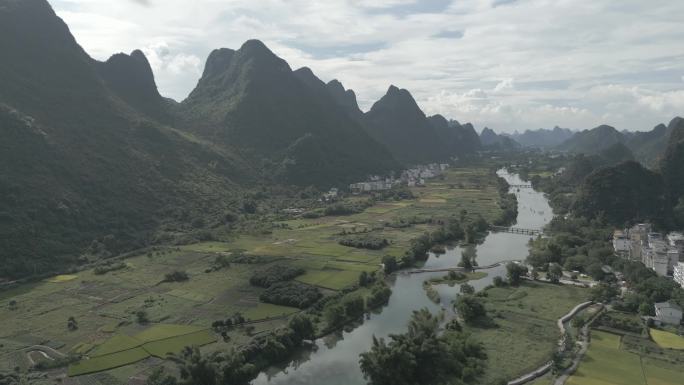 桂林山水阳朔漓江风光最美中国航拍直出4K