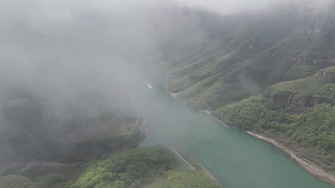 4K航拍穿云清明谷雨初夏夏天