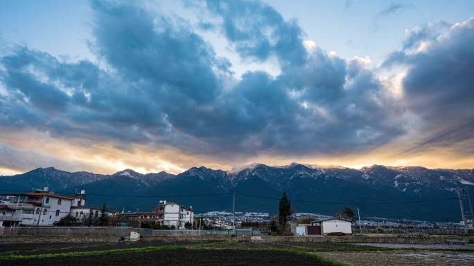 云南大理三塔苍山洱海日照金山延时合集