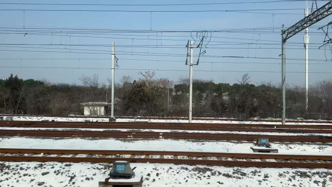 回乡高铁开动窗外雪景 铁轨雪景