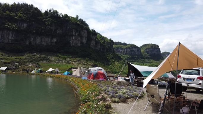 重庆南川万卷书台露营基地风光